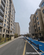 <strong>这里还紧邻多个大</strong>