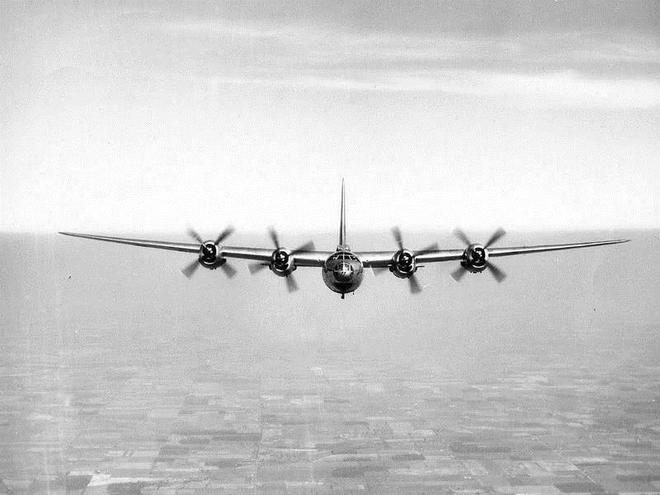 泛亚电竞电光朝露——联合B-32“统治者”轰炸机的二战岁月(图10)
