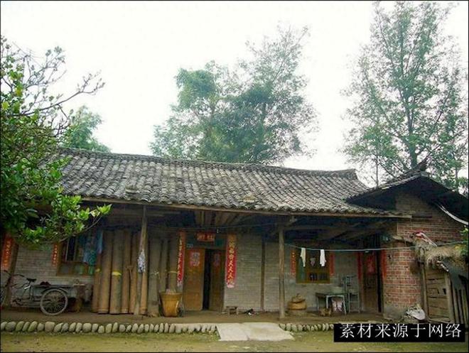 泛亚电竞河北19岁女在派出所承认与9人发生关系事后查出竟是(图2)