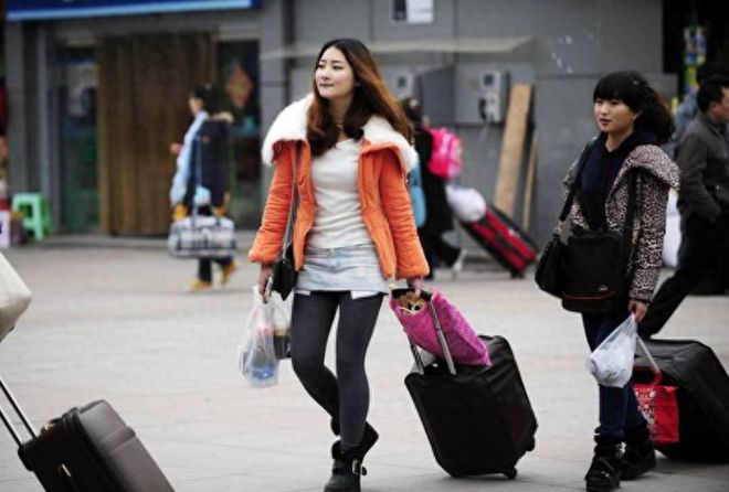 泛亚电竞河北19岁女在派出所承认与9人发生关系事后查出竟是(图9)